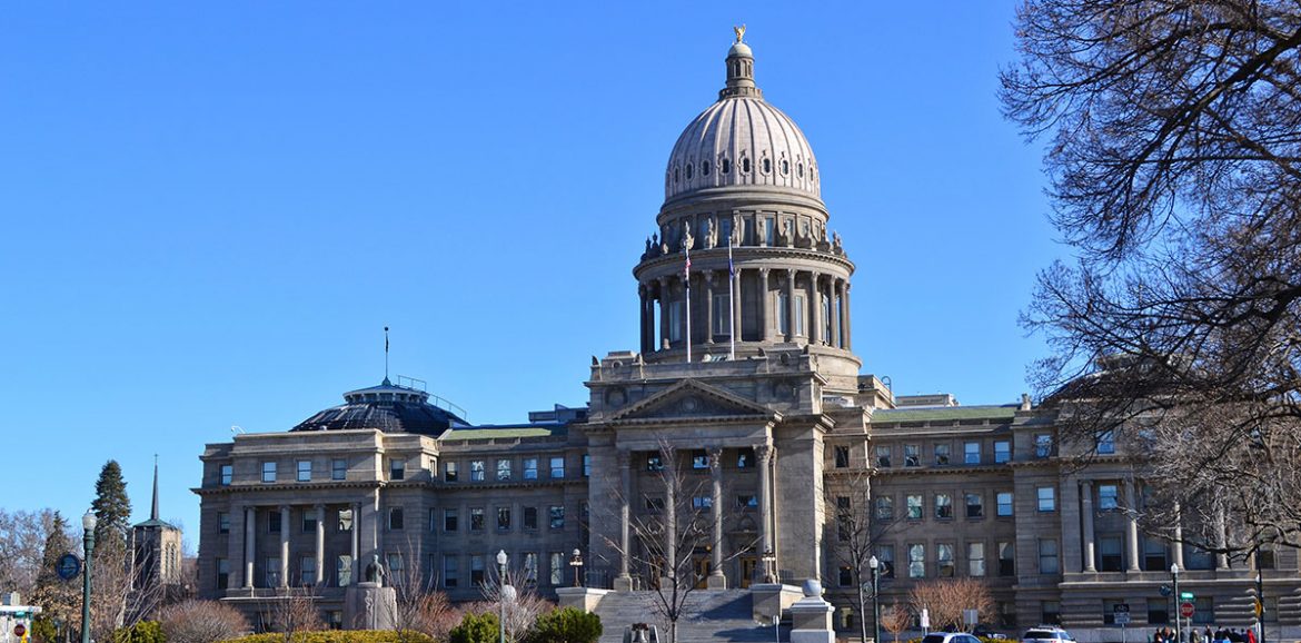 An image of a domed government building